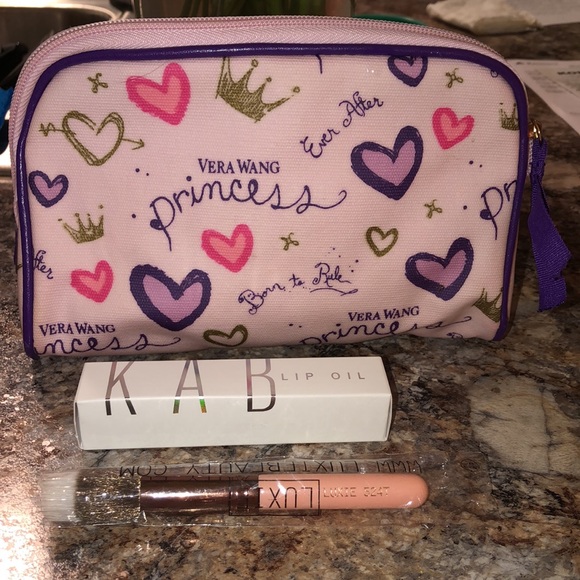 Vera Wang Cosmetic Bag New - Picture 4 of 8